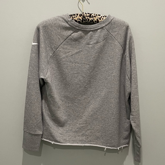 nike grey cut off sweatshirt size m - Picture 6 of 8
